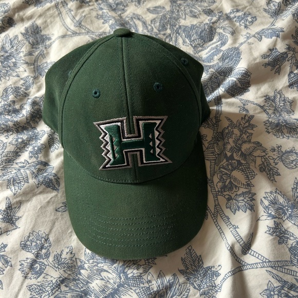 University of Hawaii Baseball Cap - Picture 1 of 5